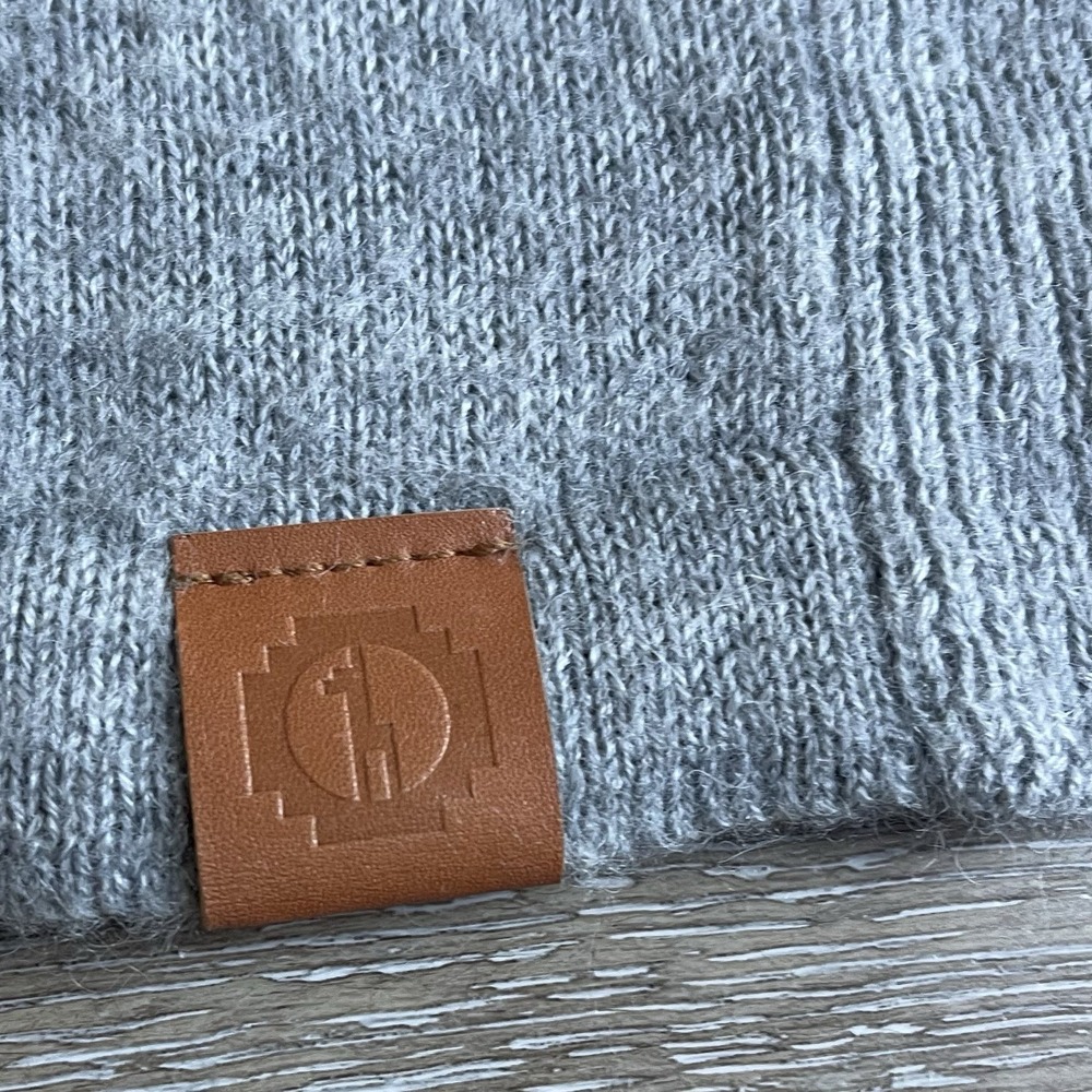 PAKA Royal Alpaca Size Medium Wool Crewneck Sweater in Heather Gray Handmade - Picture 4 of 9